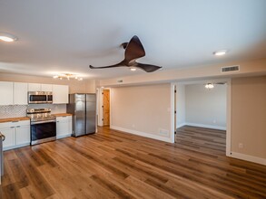 801 O Ave NW in Cedar Rapids, IA - Building Photo - Building Photo