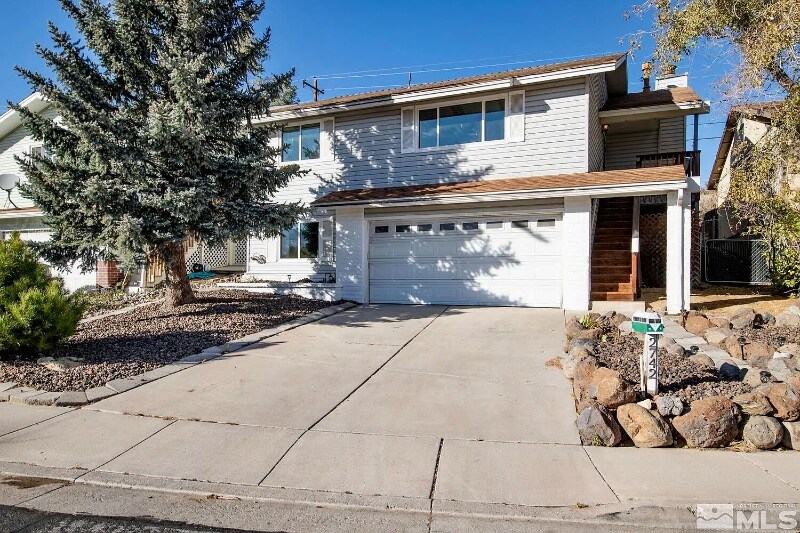 2742 Powder Dr in Reno, NV - Building Photo