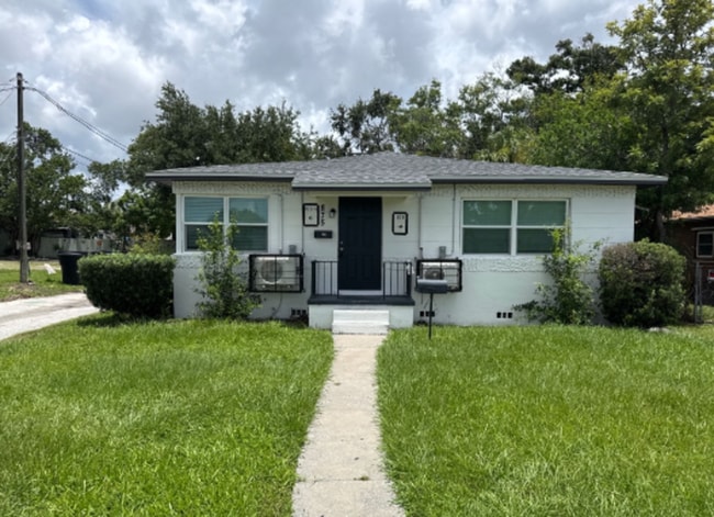property at 875 21st Ave S