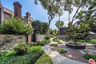 4425 Alla Rd in Marina Del Rey, CA - Building Photo - Building Photo