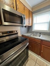 47 Mulberry St in Fall River, MA - Building Photo - Building Photo