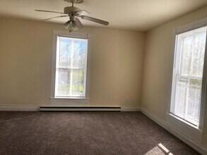 405 W Davis St-Unit -Unit E in Burlington, NC - Foto de edificio - Building Photo