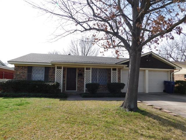 4010 Upland Way in Garland, TX - Building Photo