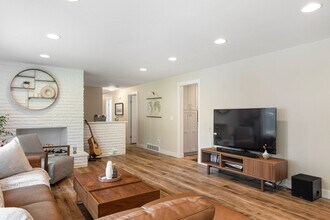 13829 NE 74th St in Redmond, WA - Building Photo - Building Photo