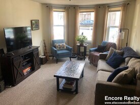 112 Thurston St in Somerville, MA - Building Photo