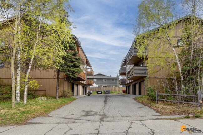 9701 Morningside Loop in Anchorage, AK - Building Photo - Building Photo