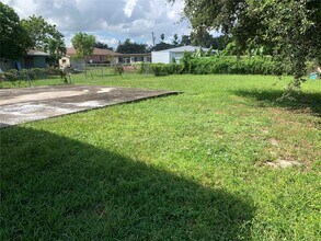 4501 SW 25th St in West Park, FL - Building Photo - Building Photo