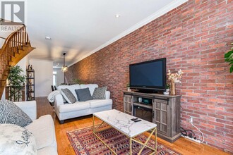 548D Scarlett Rd in Toronto, ON - Building Photo - Building Photo