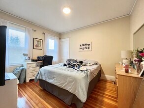 5 Glenley Ter, Unit 1 in Boston, MA - Foto de edificio - Building Photo