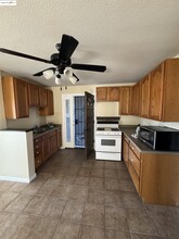 5054 Sandmound Blvd in Oakley, CA - Building Photo - Building Photo