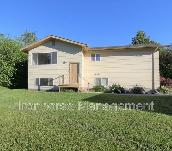 1901 S Black Ave in Bozeman, MT - Foto de edificio - Building Photo