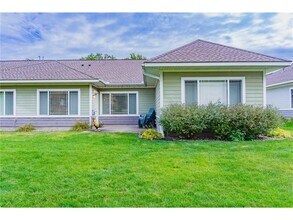 1464 Ravoux Ln in Chaska, MN - Building Photo - Building Photo