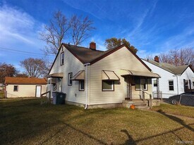 110 Hamata Ave in Hazel Park, MI - Building Photo