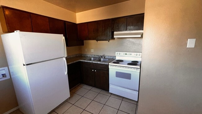 1400 S Espina St in Las Cruces, NM - Building Photo - Building Photo
