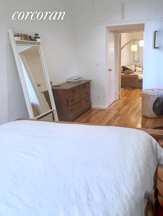 43 W 85th St-Unit -: B in New York, NY - Foto de edificio - Building Photo