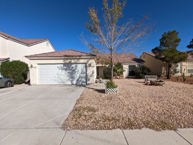 4228 Falcon Hill St in North Las Vegas, NV - Building Photo - Building Photo