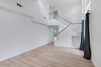 663 Avenida Magdalena in Camarillo, CA - Building Photo - Building Photo