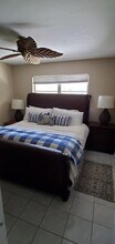2738 28th NE Ct, Unit B in Lighthouse Point, FL - Foto de edificio - Building Photo