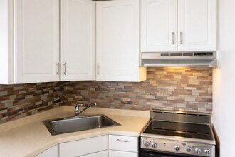 3110 N Sheridan Rd in Chicago, IL - Building Photo - Building Photo