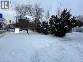 272 Main St in Cambridge, ON - Building Photo - Building Photo