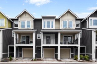3420 SW Graham St in Seattle, WA - Building Photo