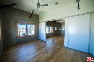 8 Brooks Ave in Los Angeles, CA - Building Photo - Building Photo