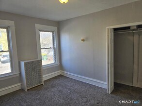 154 Plaza Ave in Waterbury, CT - Building Photo - Building Photo