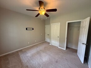10431 Olde Ivy Way in Charlotte, NC - Foto de edificio - Building Photo