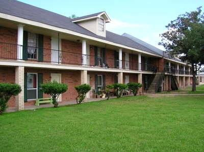 The Colonial Apartments in Marrero, LA - Building Photo - Building Photo