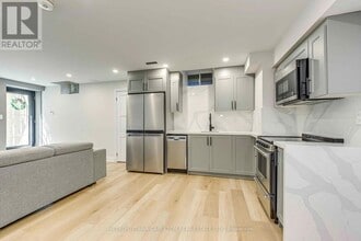 13 Franmar Rd in Brampton, ON - Building Photo - Building Photo