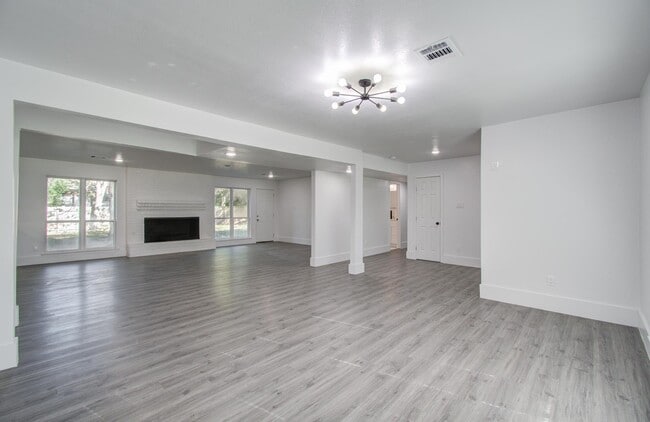 property at 595 River Plantation Dr