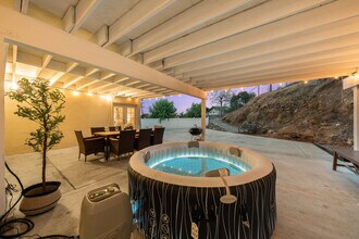 10150 Sierra Madre Rd in Spring Valley, CA - Foto de edificio - Building Photo