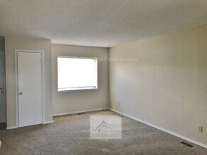 527 Comanche Village Dr in Fountain, CO - Building Photo - Building Photo