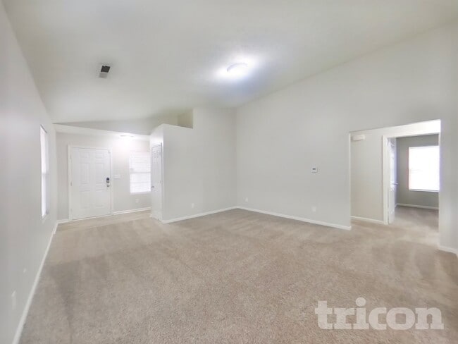 2437 Middle View Dr in Columbus, IN - Building Photo - Building Photo