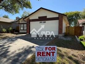 7916 Pepper Trail in San Antonio, TX - Building Photo