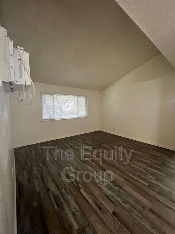 1438 W Elowin Ave in Visalia, CA - Building Photo - Building Photo