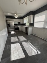 28 Locksley Ln in Springfield, IL - Building Photo - Building Photo
