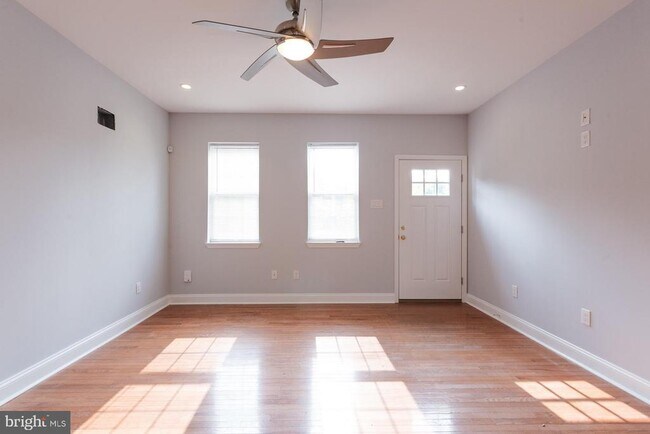 1022 S Colorado St in Philadelphia, PA - Building Photo - Building Photo