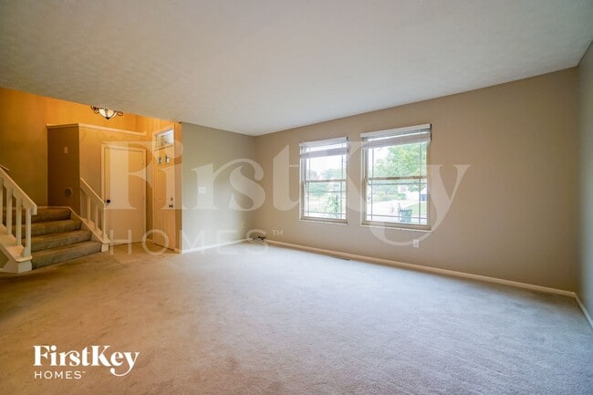 5586 Edie Dr in Hilliard, OH - Building Photo - Building Photo