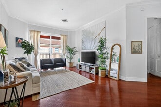 4700 SW 160th Ave in Miramar, FL - Foto de edificio - Building Photo