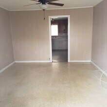 110 Martin Luther King Jr Ave in Patterson, LA - Building Photo - Building Photo