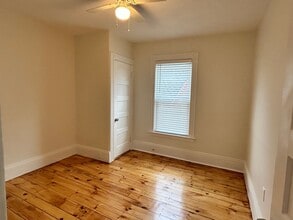 201 Cartier St, Unit Unit 3 - 3rd floor- 2 car garage and privacy in Manchester, NH - Building Photo - Building Photo