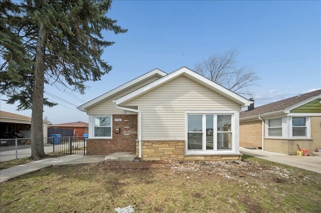 7732 S Springfield Ave in Chicago, IL - Building Photo - Building Photo