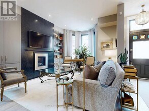 10 Webster Ave in Toronto, ON - Building Photo - Building Photo