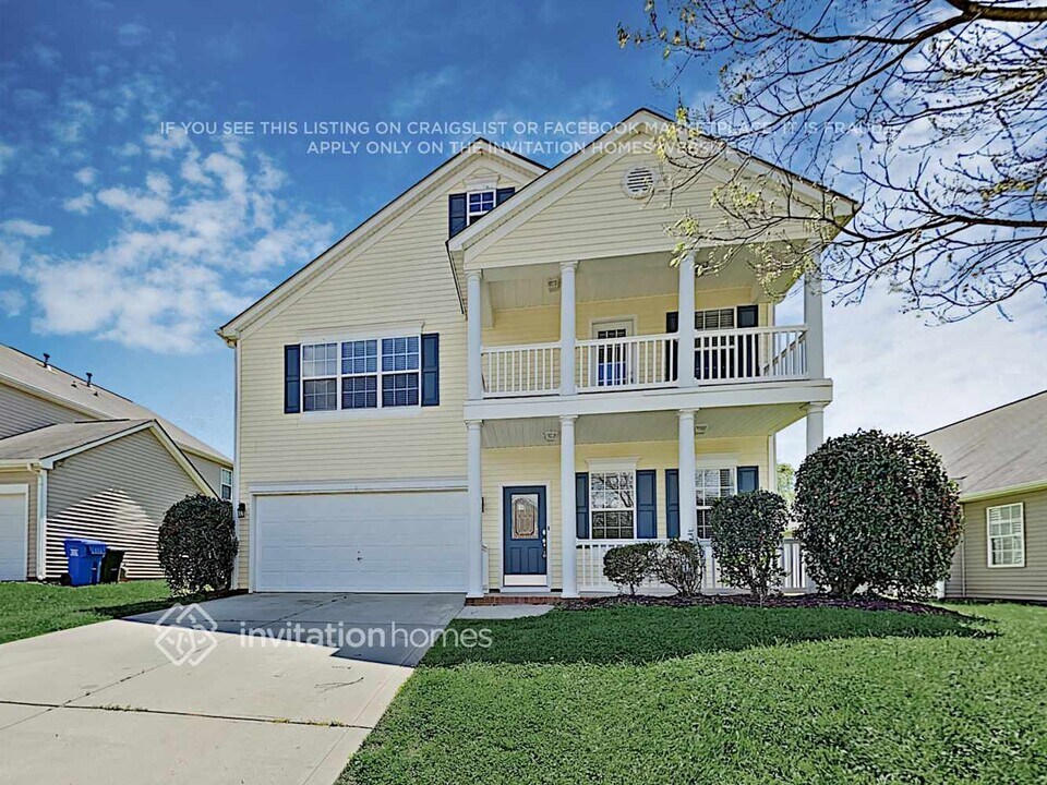 4020 Linville Falls Ln in Monroe, NC - Building Photo