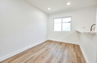 232 W 3rd St in San Dimas, CA - Building Photo - Building Photo