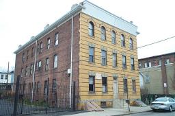 396 N 5th Ave in Newark, NJ - Building Photo