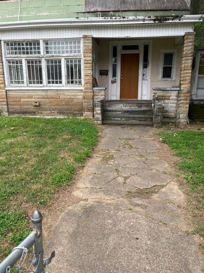 521 3rd St, Unit Downstairs