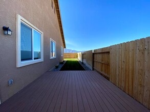 1226 Heybourne Rd in Gardnerville, NV - Building Photo - Building Photo