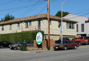 411 N San Mateo Dr Apartments